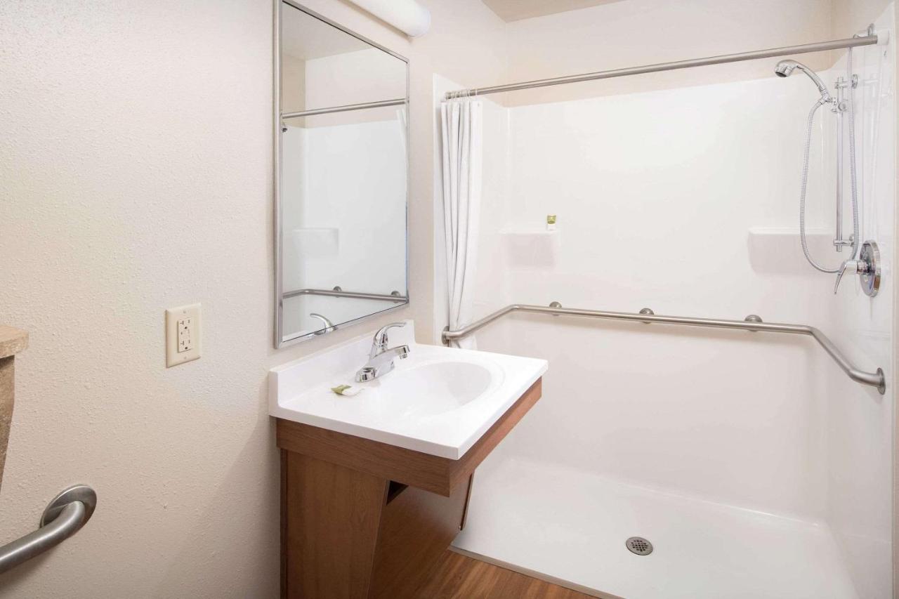 Woodspring Suites Raleigh Northeast Wake Forest エクステリア 写真