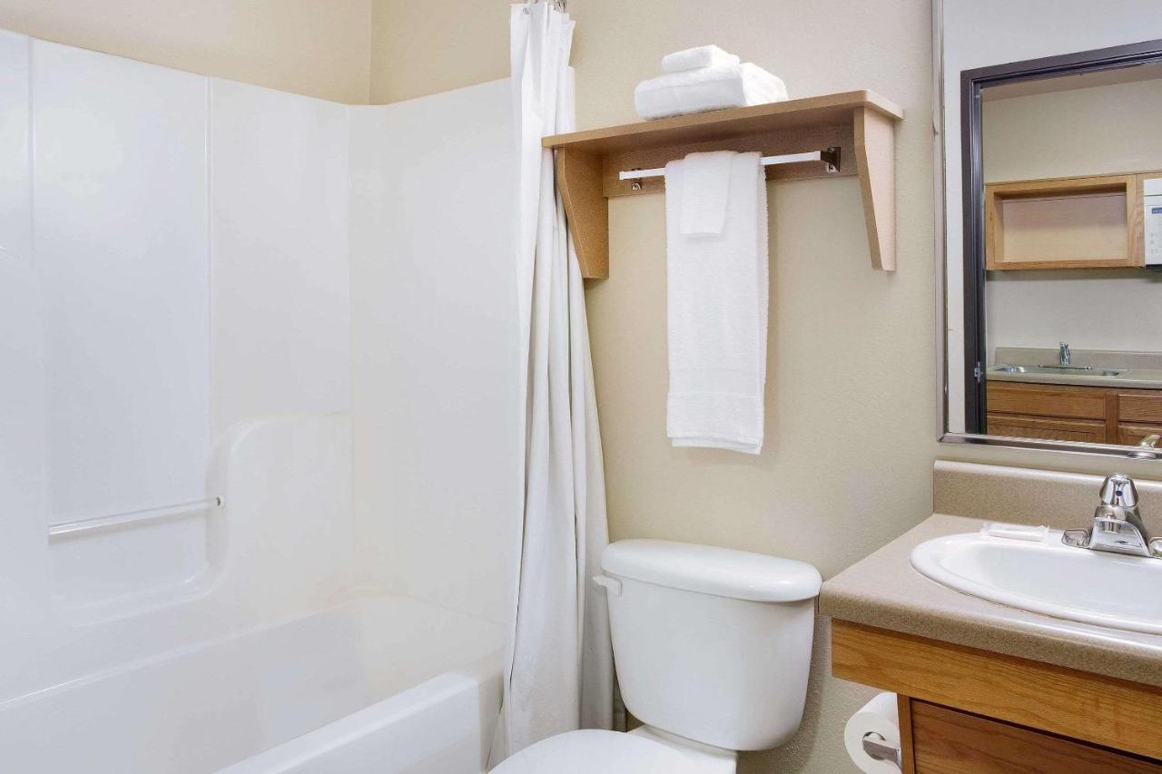 Woodspring Suites Raleigh Northeast Wake Forest エクステリア 写真