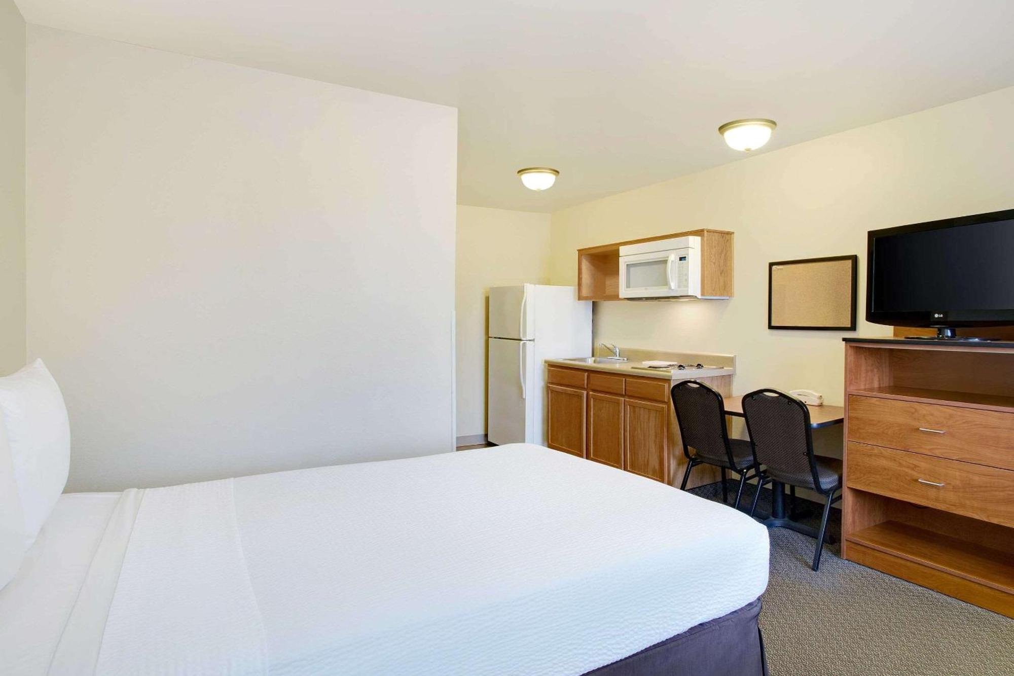 Woodspring Suites Raleigh Northeast Wake Forest 部屋 写真